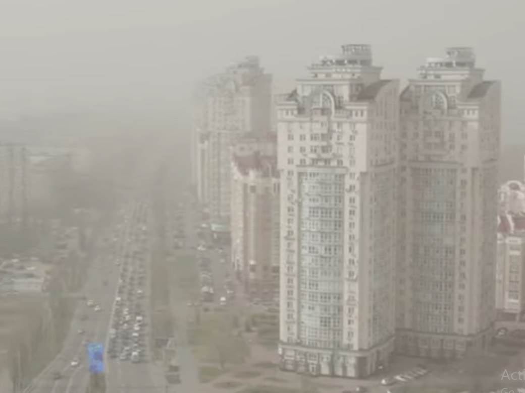  Kijev obavijen dimom, građanima poručeno da ostanu u domovima 