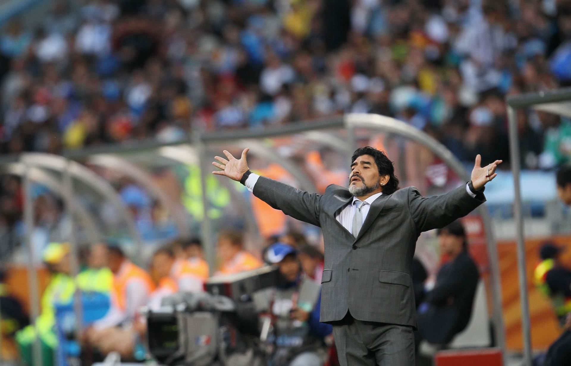  Maradona u izolaciji tjelohranitelj ima simptome korona virusa 