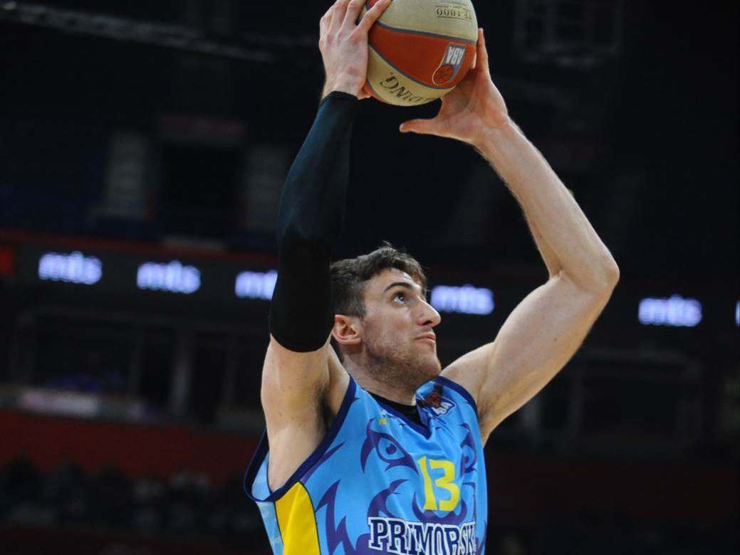  Aleksandar-Lazic-presao-u-Mornar-Bar 