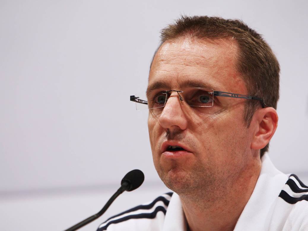  Predsjednik Medicinskog odbora UEFA dr Tim Mejer Nastavak sezone je moguć 