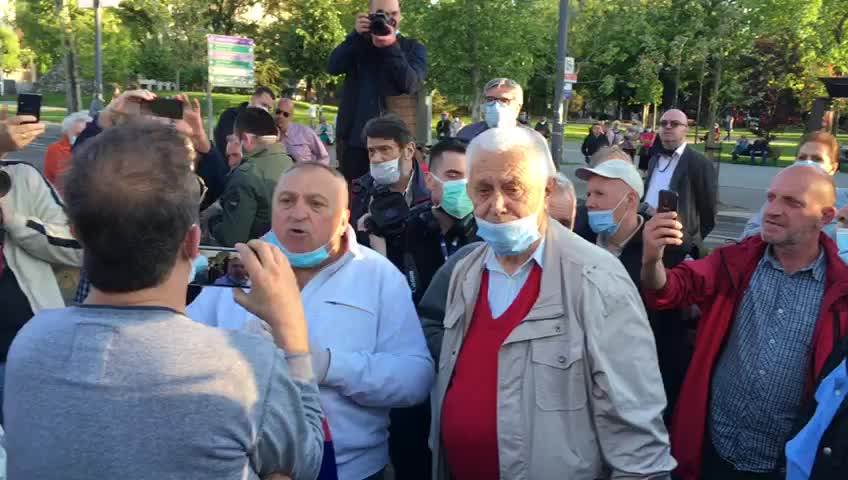  Beograd: Protest opozicije i rasprava sa penzionerima 