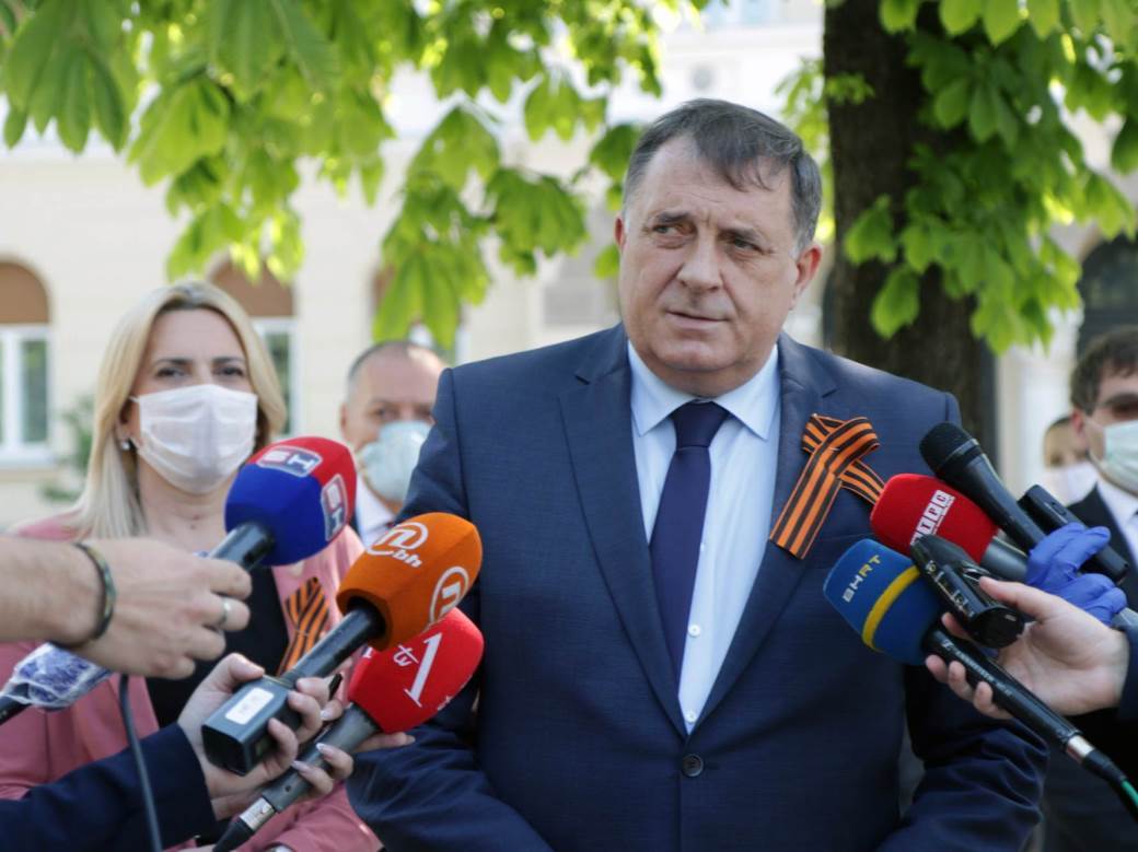  Dodik se nije sastajao s Mandićem 