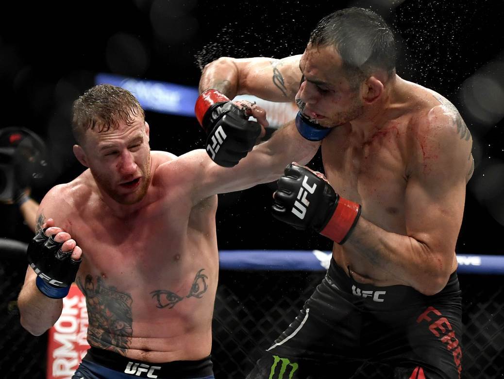  Toni-Ferguson-Habib-Nurmagomedov-i-Dzastin-Gatje-Borba-godine-UFC-249 