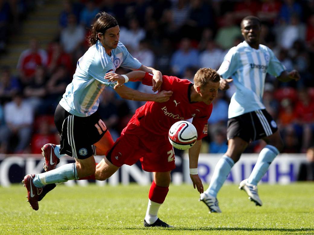  Totenhem-Hari-Kejn-pozajmica-u-Lejton-Orijent-heroji-sponzor-na-dresovima 