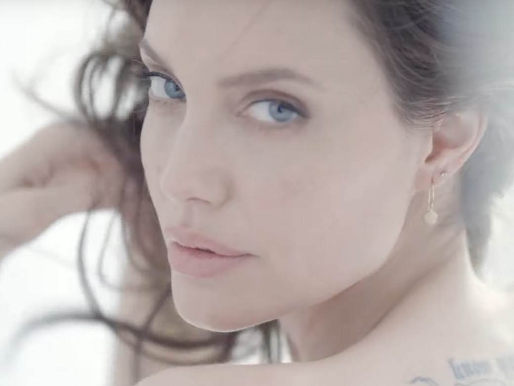  Anđelina, šta čitaš: Zvezda "Švindlera" o saradnji s holivudskom glumicom! 