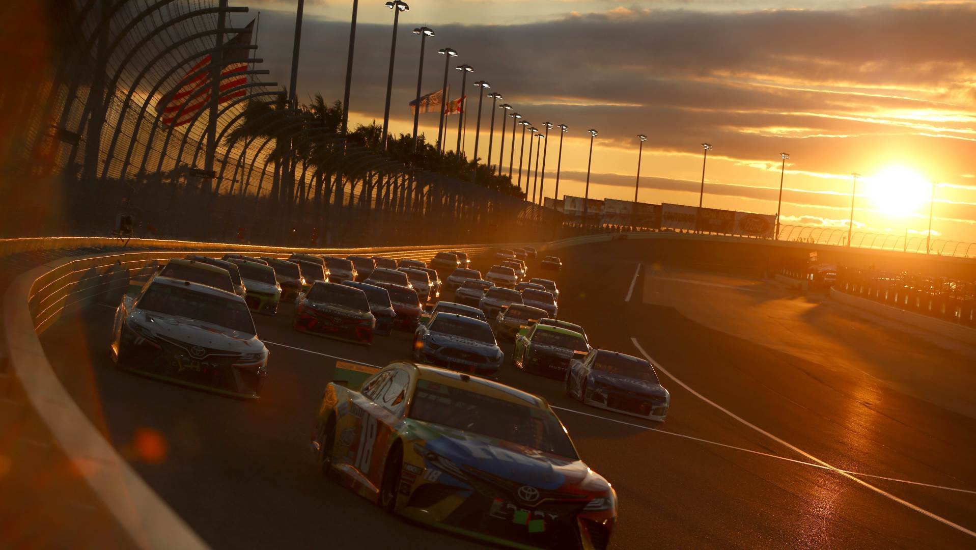  NASCAR-sampionat-na-4-dana-u-Darlingtonu-Formula-1-jos-ceka 