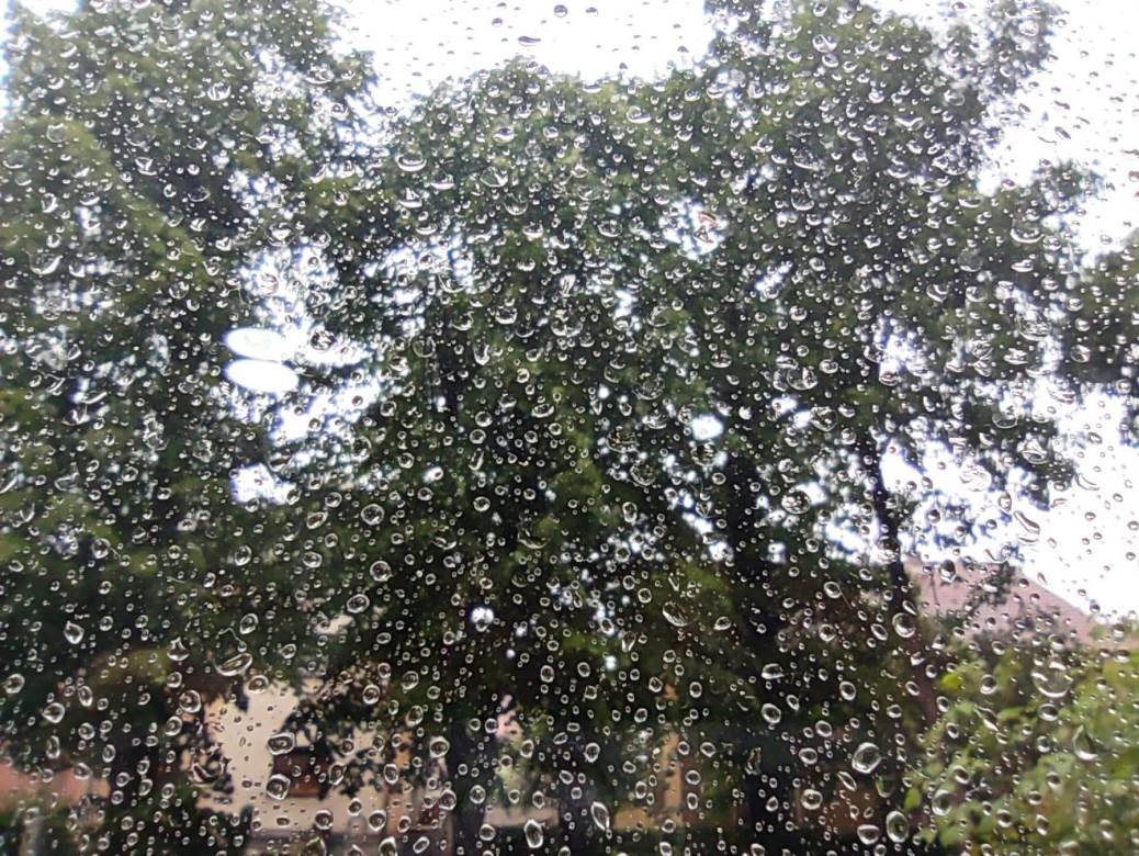  Upozorenje zbog padavina i jakog vjetra u Banjaluci i još nekoliko gradova 