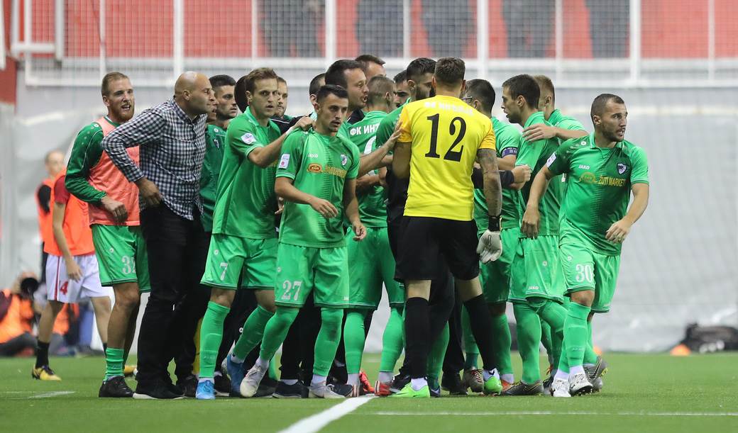  Fudbaleri-Indjije-ne-smeju-da-jedu-svinjsko-meso-izjava-Aleksandar-Janjic 