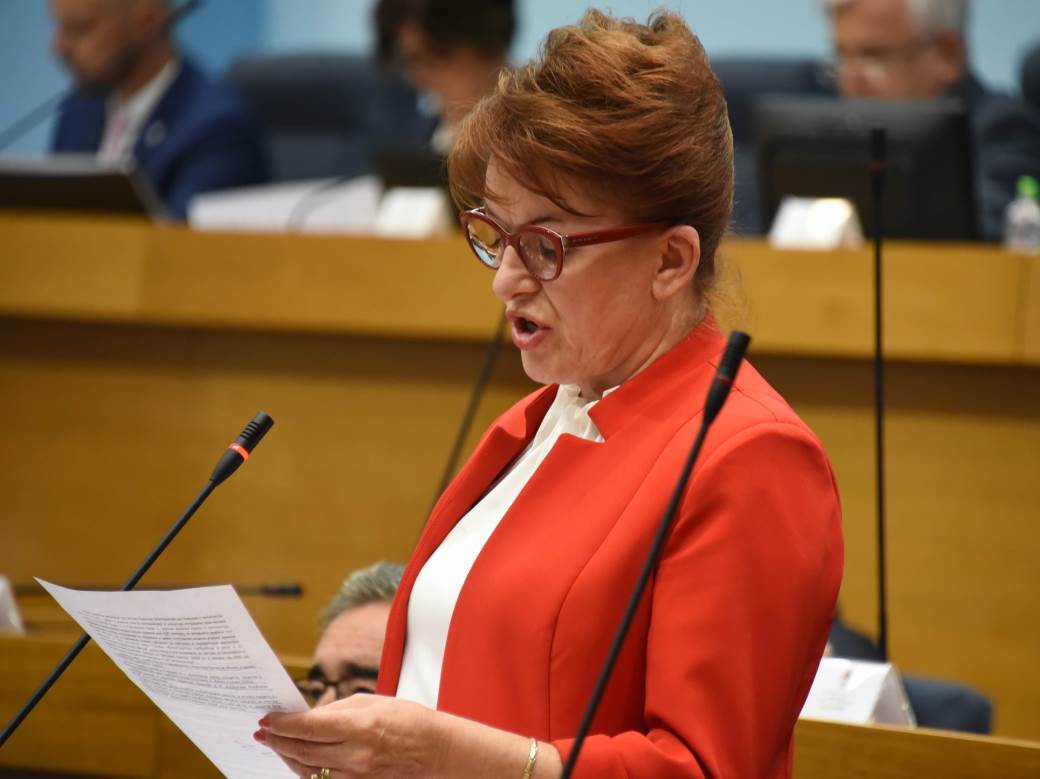  Zora Vidović o deficitu budžeta RS 