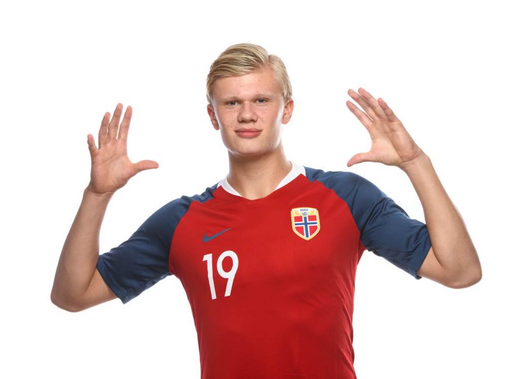  Erling Bratu Holand reže drva vozi traktor 