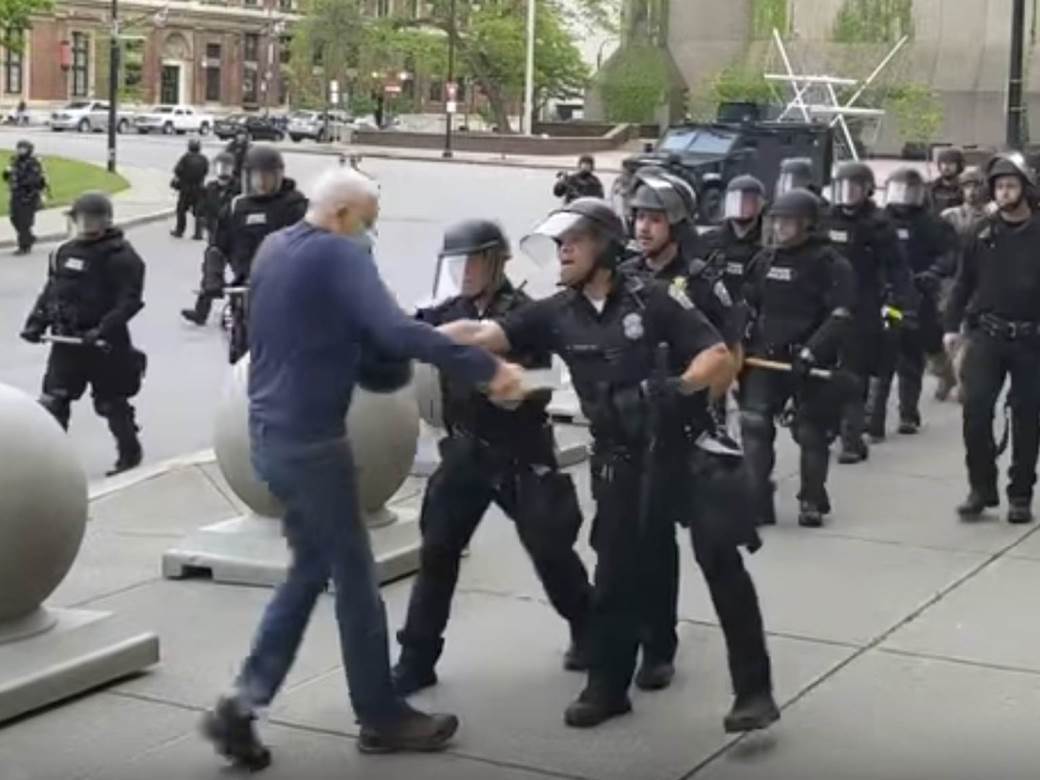  Svet u šoku! Ovi snimci pokazuju svu brutalnost američke policije (VIDEO) 