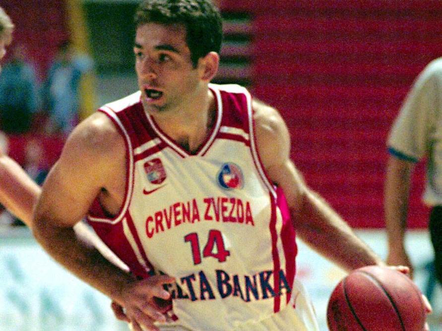  Milenko-Topic-i-sin-Nikola-Topic-ugovor-Crvena-zvezda. 