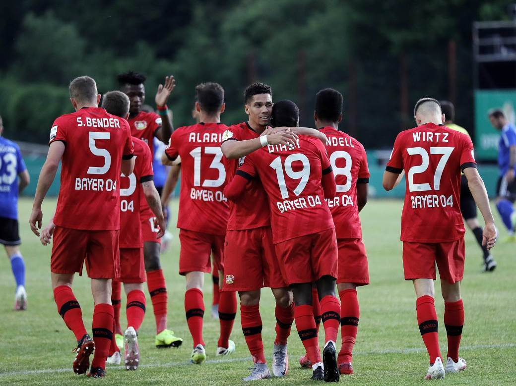  DFB Pokal polufinale Sarbriken Bajer Leverkuzen 0 3 