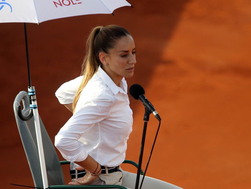  I ona je zvezda Novakovog turnira: Lepa Srpkinja koja je utišala Federera 