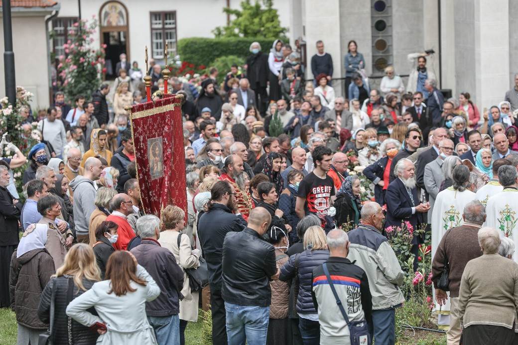  Litija u Tivtu završena bez incidenata,Amfilohije pozvao na ukidanje zakona 