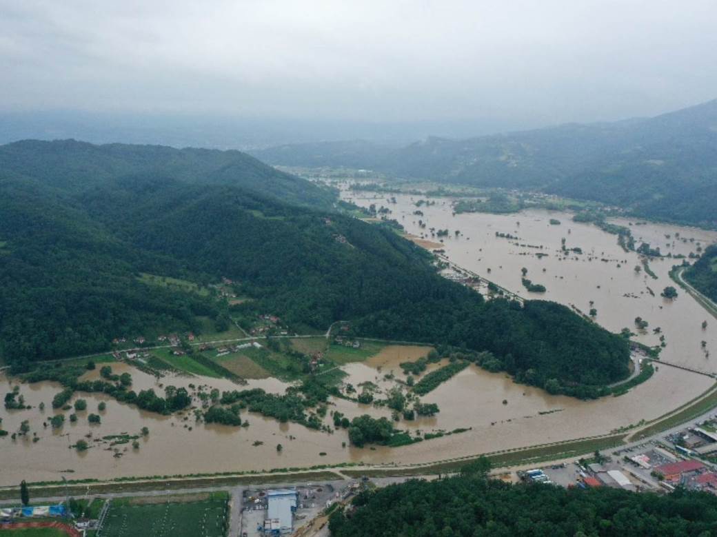  Poplave u Srbiji: Stravični snimci Lučana iz vazduha (VIDEO, FOTO) 