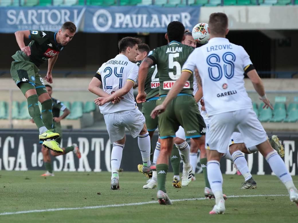  Serija A 27 kolo Verona - Napoli 0-2 