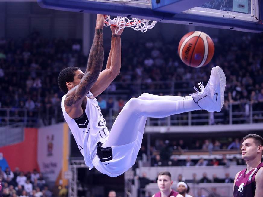  Džejms Mekadu u Japanu 