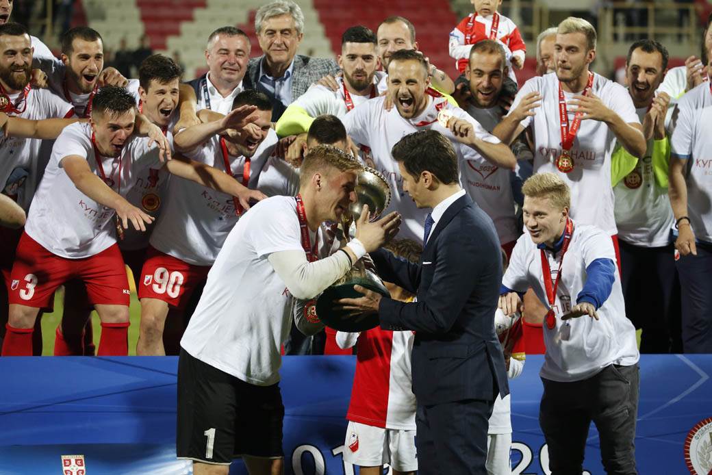  Golmana Vojvodine "pukle" emocije sa trofejom: Ljudi, [sanjajte]! 