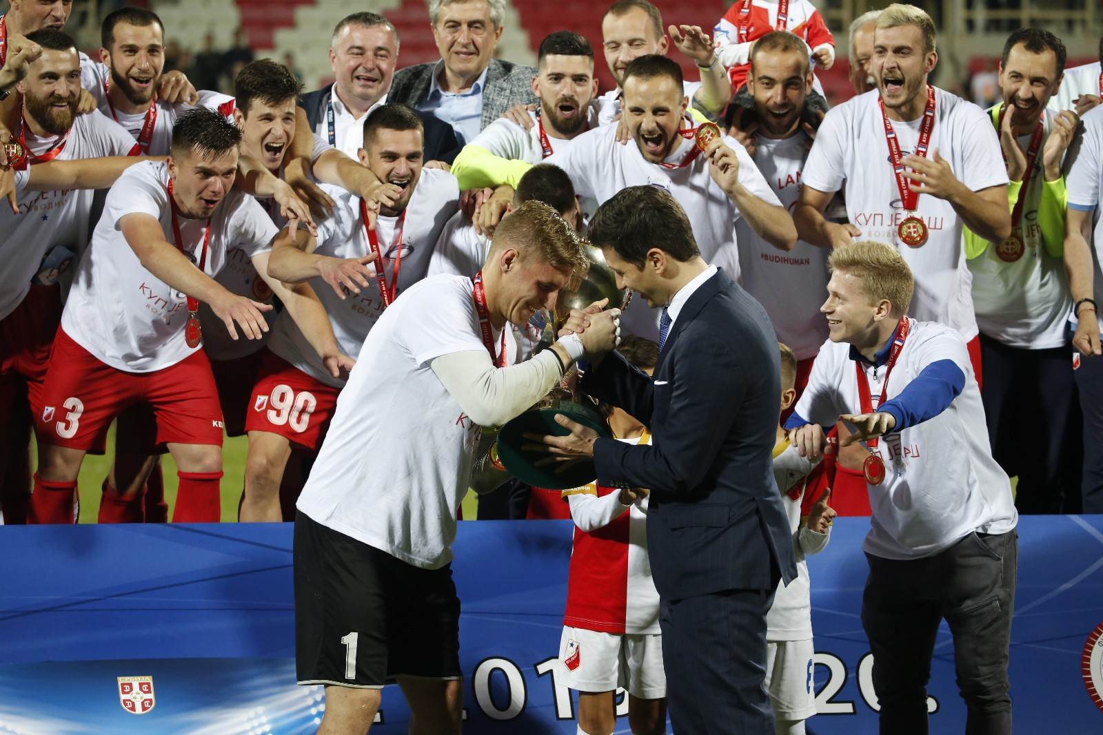  Šmekerski gest kapitena Vojvodine Drinčića: Evo ti traka, evo ti trofej! 