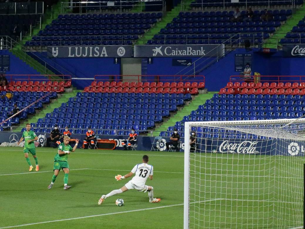  Primera 32 kolo  HETAFE - REAL SOSIJEDAD 2:1  