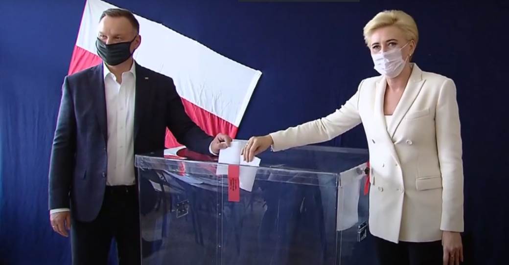  Nasjeo na foru: Ruski šaljivdžija izigrao poljskog predsjednika (VIDEO) 