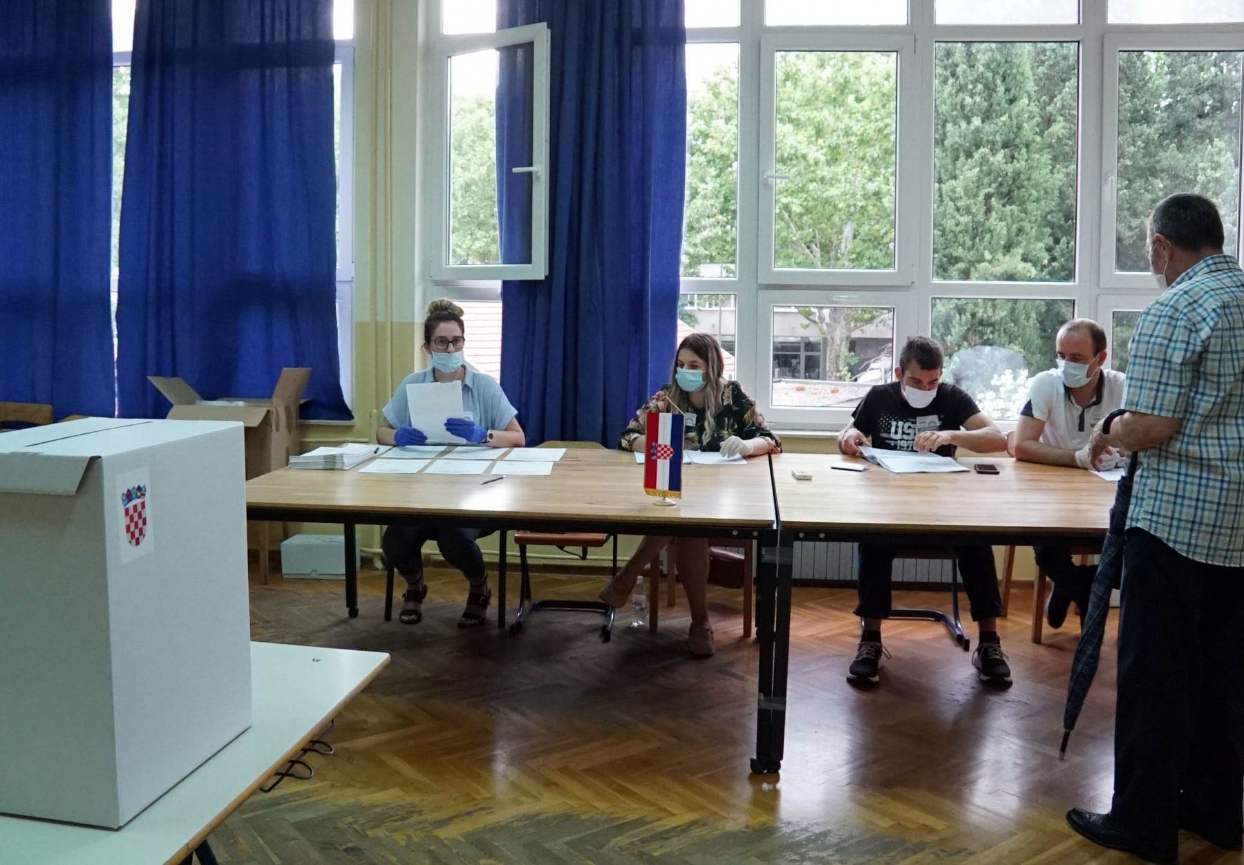 Zatvorena birališta u Mostaru: Gužva zabilježena samo na jednom mjestu 