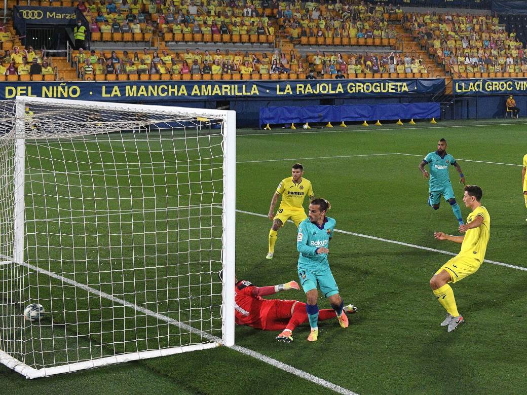  Kad se Mesiju igra fudbal, odličan je čak i Grizman! 