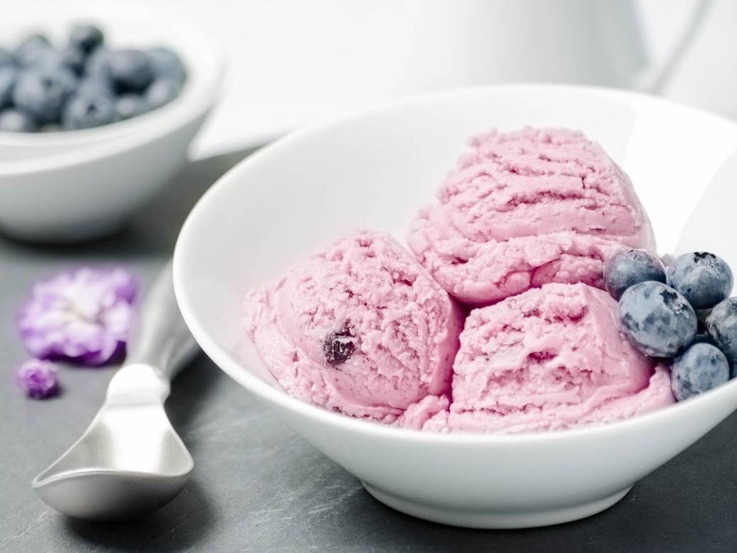  Ljetnja poslastica: Domaći sladoled sa borovnicama 