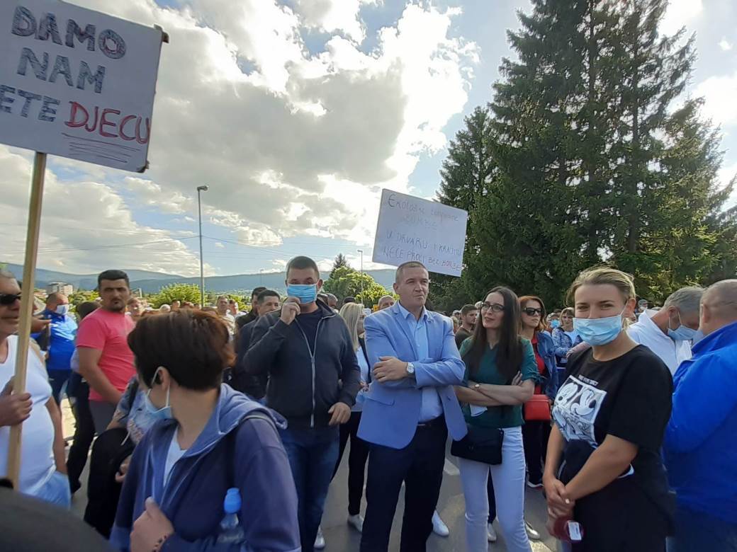  Drvar: Put odblokiran, ali građani ne odustaju od protesta 