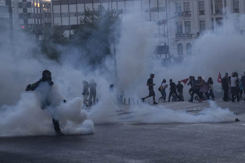  Grčka: Protesti u 40 gradova zbog ograničavanja demonstracija! 