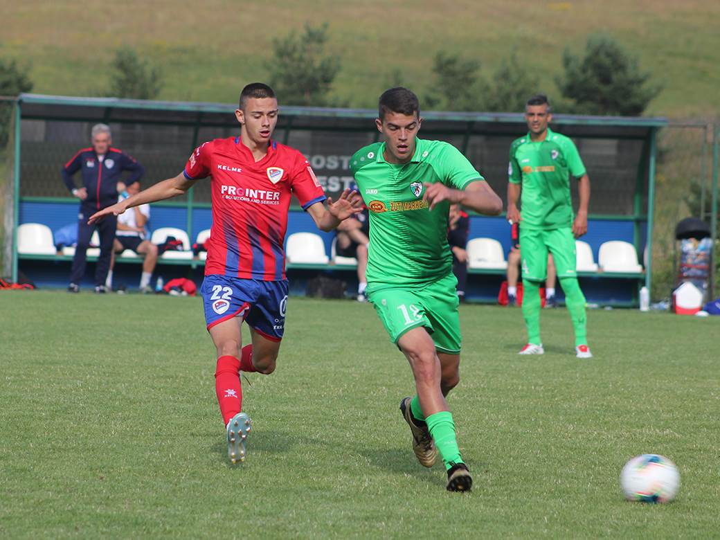 - MONDO/Bojan Jakovljević - MONDO/Bojan Jakovljević