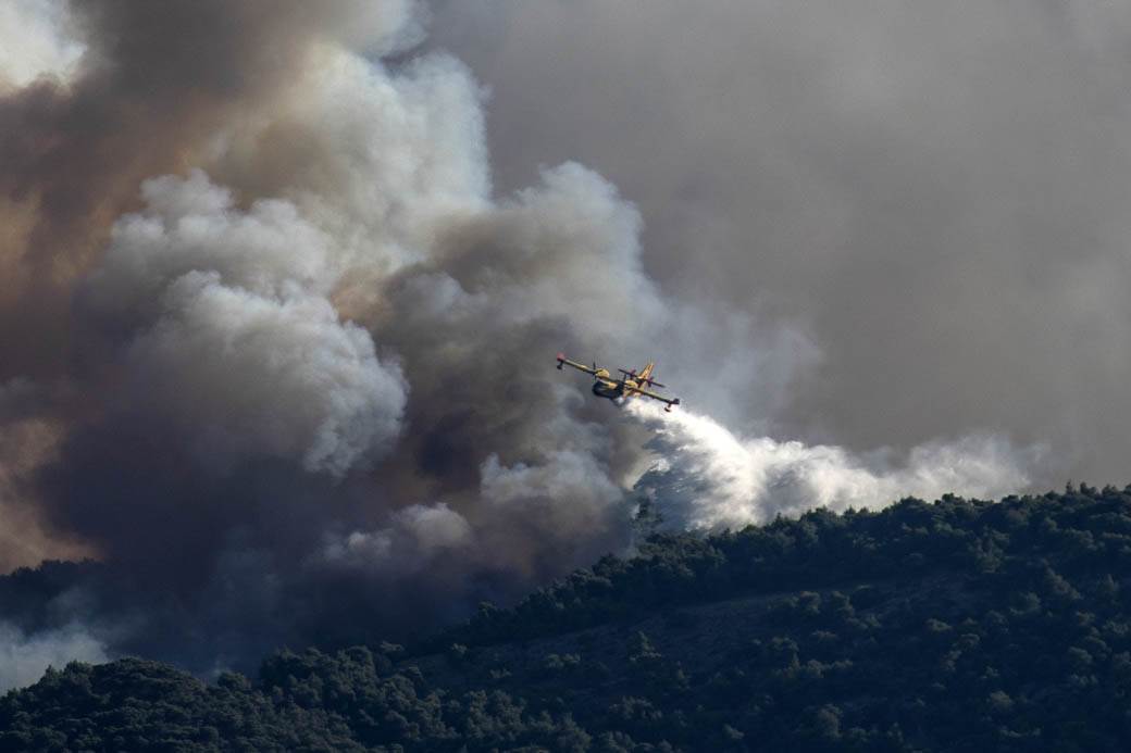  "Pakao" u Portugalu: Čak 700 vatrogasca obuzdava vatru, ima mrtvih! (VIDEO) 