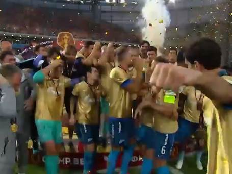  Zenit osvojio Kup Rusije Branislav ivanović slomio pehar 