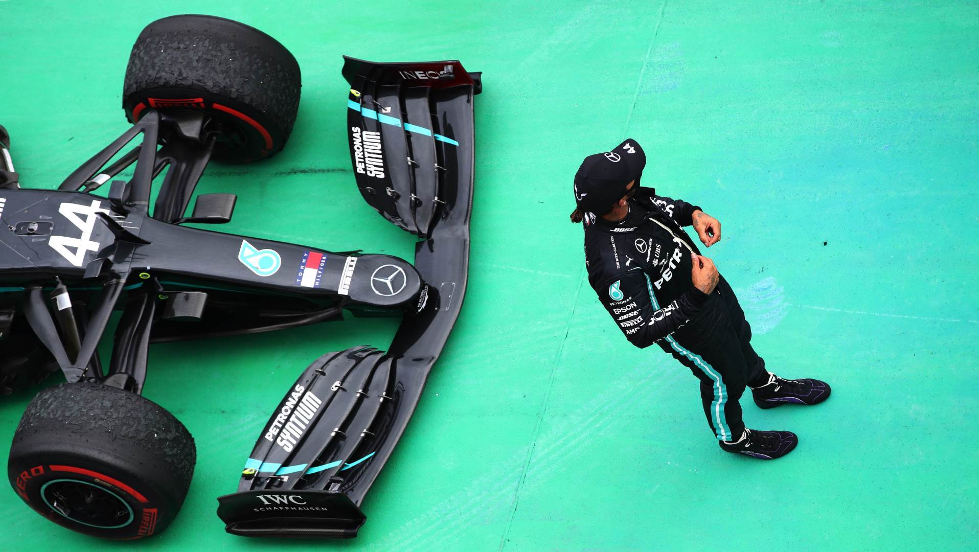  Postoji razlog što Mercedes farba bolide u crno Formula 1 