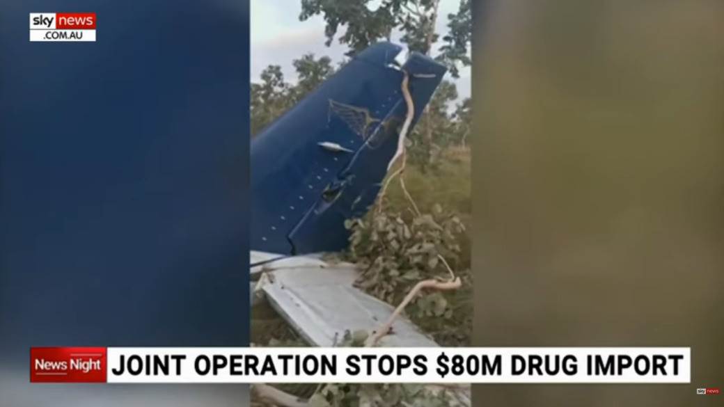  Pretovaren: Avion sa pola tone kokaina srušio se na Papui (VIDEO) 