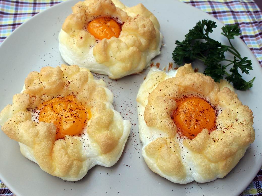  Doručak na italijanski način: "Oblačići" od jaja sa sirom 