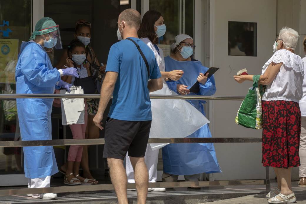  U Srbiji preminulo šestoro, najmanji broj na respiratorima još od početka jula! 
