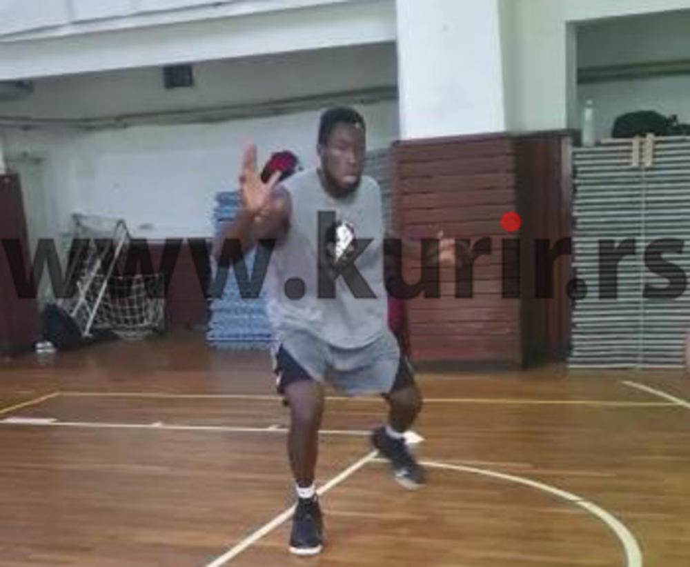  Majkl-Odzo-poslednji-trening-fotografije-iz-sale-stadiona-Partizana 