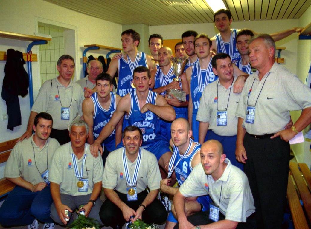  Sjecanja-Atina-1998-SR-Jugoslavija-sampion-svijeta-finale-Zeljko-Rebraca-banana-Bodiroga-MVP 