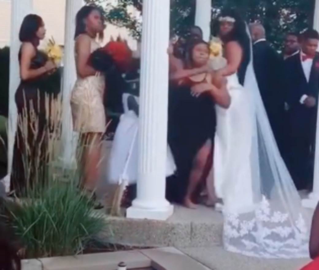  Trudna ljubavnica upala na vjenčanje i napravila skandal! (VIDEO) 