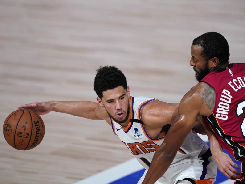  Kako ovo zvuči? [Nepobjedivi] Finiks Sansi! Hoće u plej-of poslije 10 godina... 