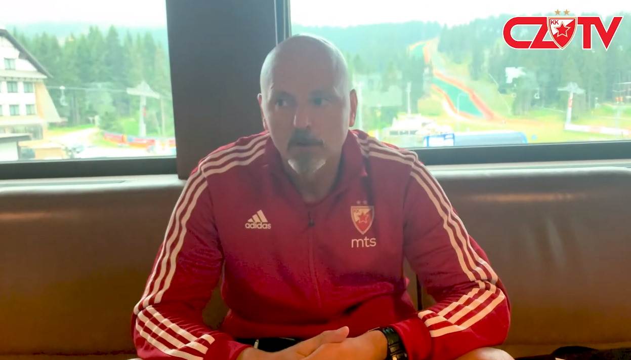  Navijači i košarkaši Crvene zvezde forografije treba biti pametan 