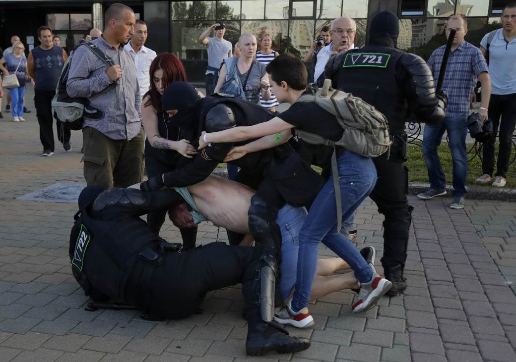  U Minsku privedeno više desetina demonstranata 