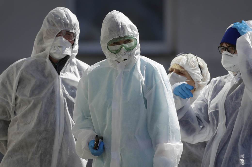  Srbija: Četiri osobe preminule, ponovo više od 200 zaraženih! 