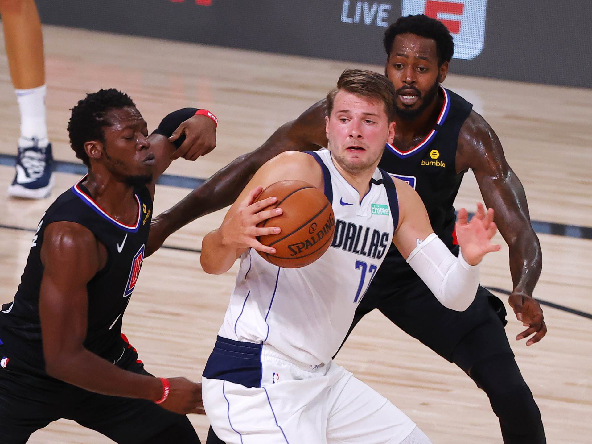  Luka Dončić ubacio 42 poena LA Klipers - Dalas 118:110 