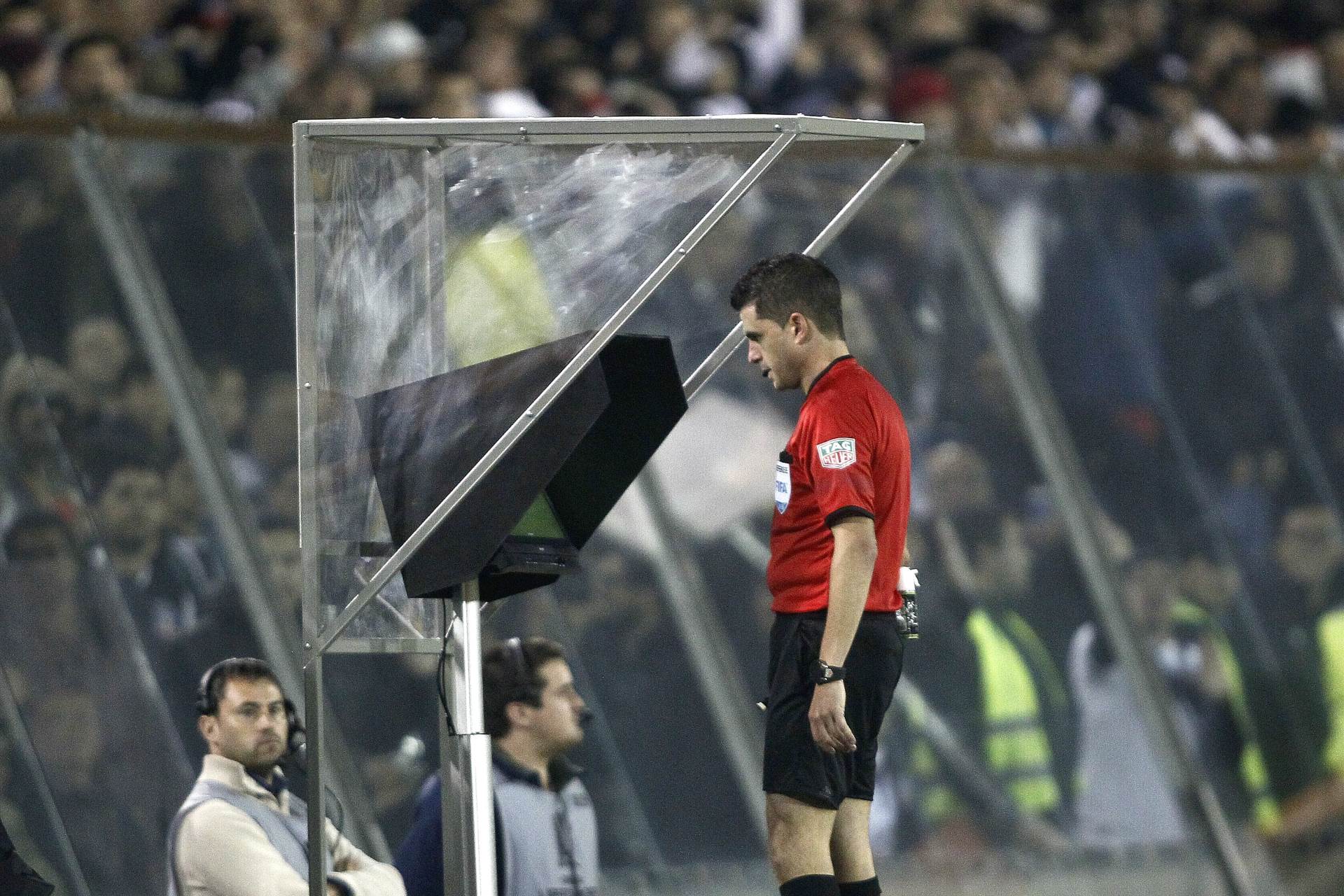  Blam sudija pozvao VAR koji ne postoji 