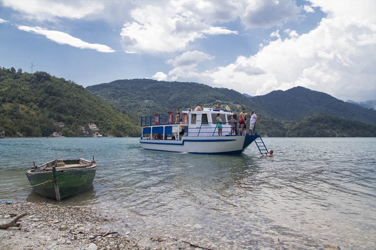  Ljepote Hercegovine: Krstarenje brodom ”Šeherzada“ na Jablaničkom jezeru 