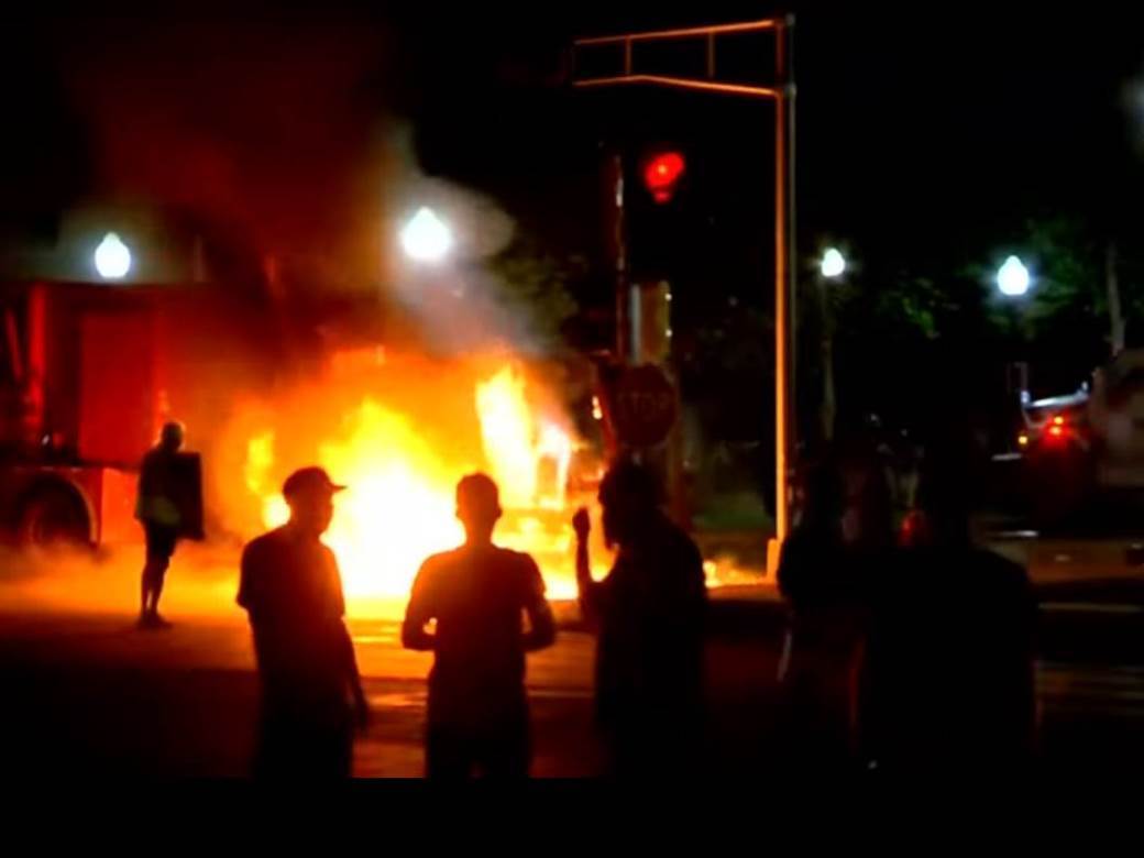  Na ulicama duge cijevi: U Vinskonsinu digli Nacionalnu gardu protiv demonstranata zbog ubistva crnca 