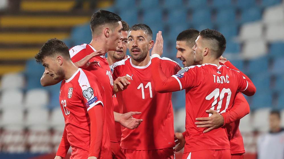  Da čovek ne poveruje u odluku [UEFA]: Ako COVID-19 odloži meč, kuglice odlučuju rezultat!? 